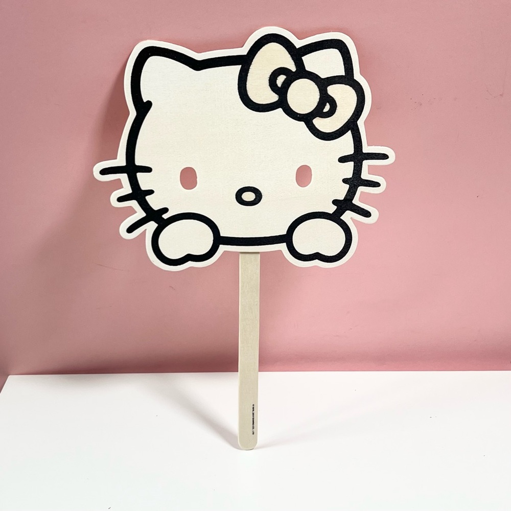Y2K mcbling Sanrio hello kitty fan